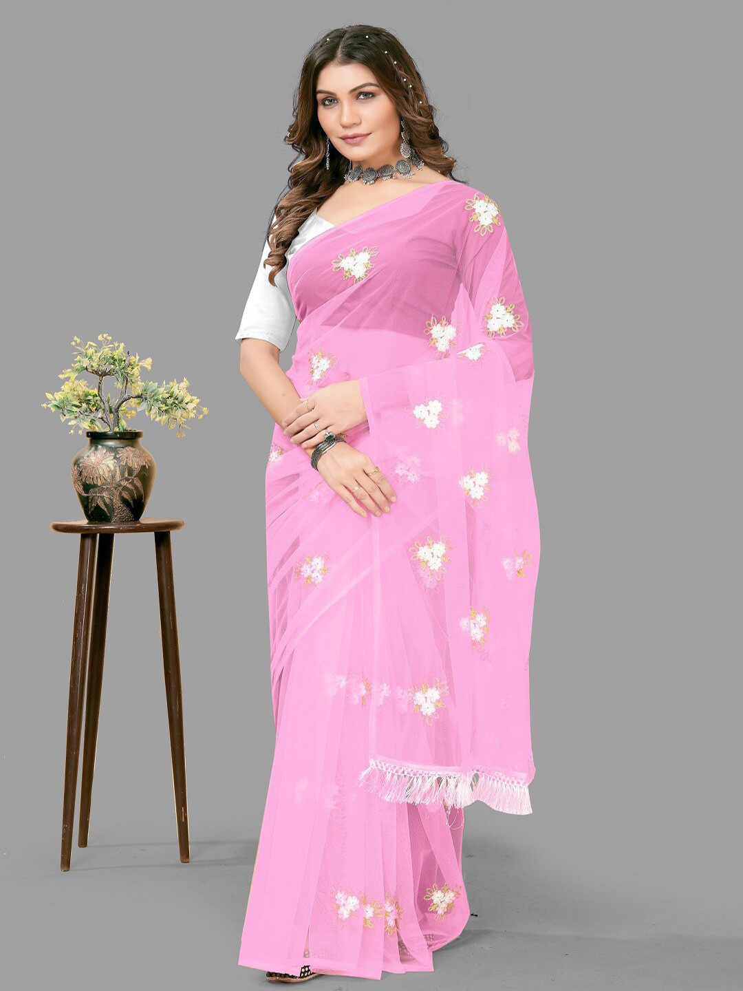 

faxofab Floral Embroidered Net Saree, Pink