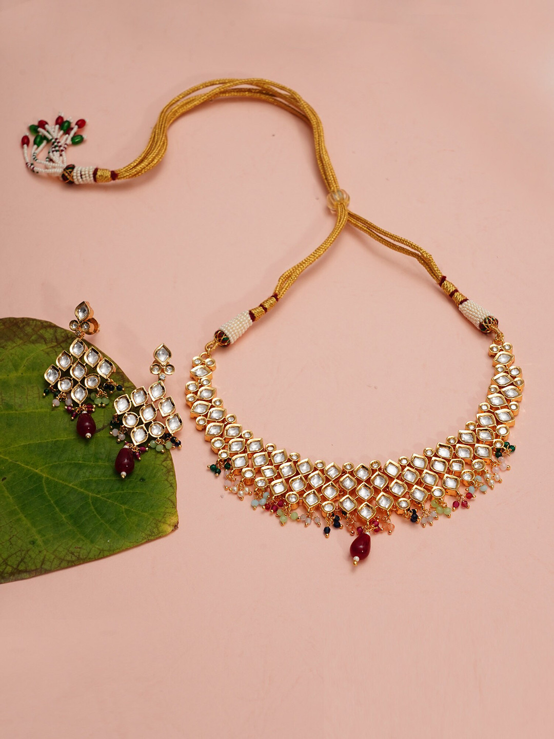 

Designbox Kundan Studded & Beaded Jewellery Set, Gold