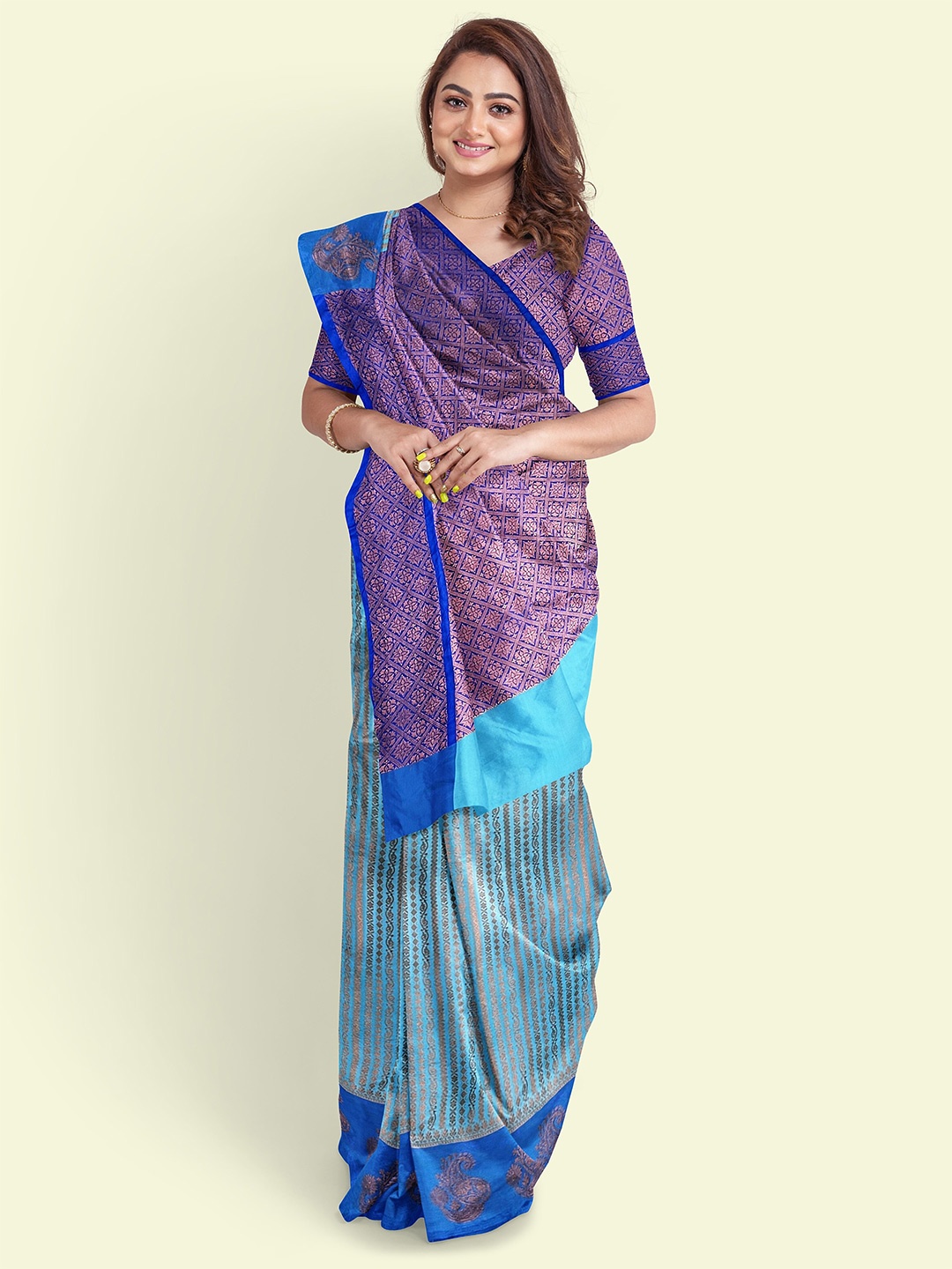 

Muskan Fashion Floral Woven Design Zari Banarasi Saree, Blue