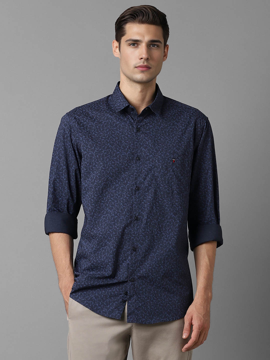 

Louis Philippe Sport Slim Fit Floral Printed Pure Cotton Casual Shirt, Navy blue