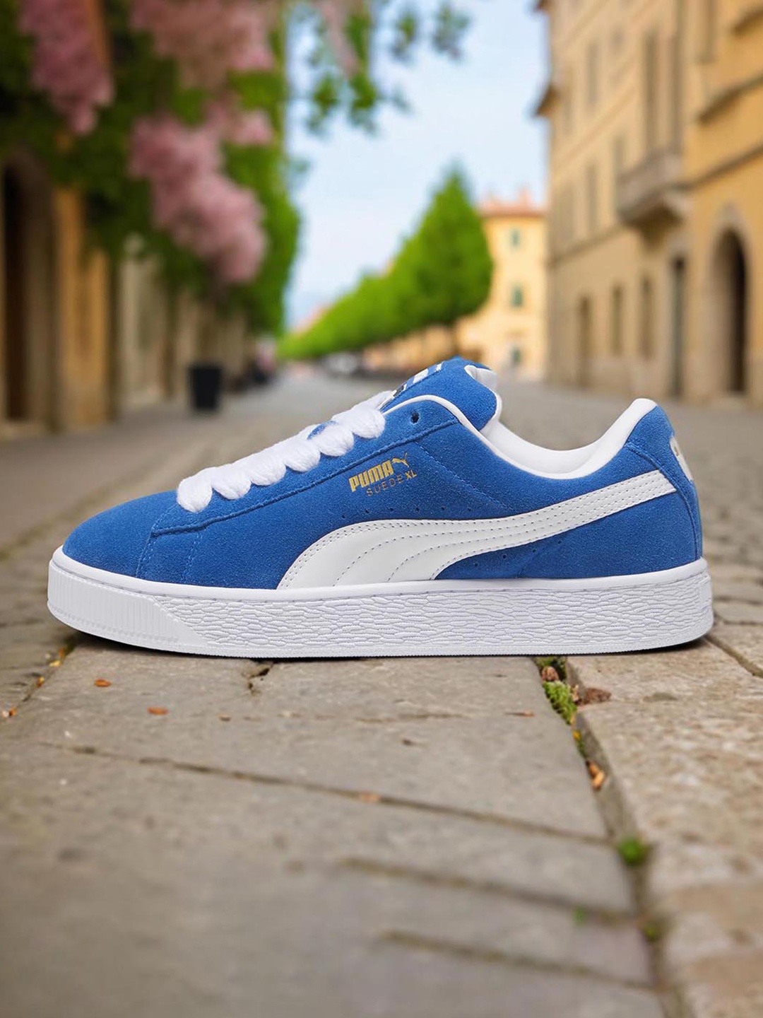 

Puma Unisex Suede XL Sneakers, Blue