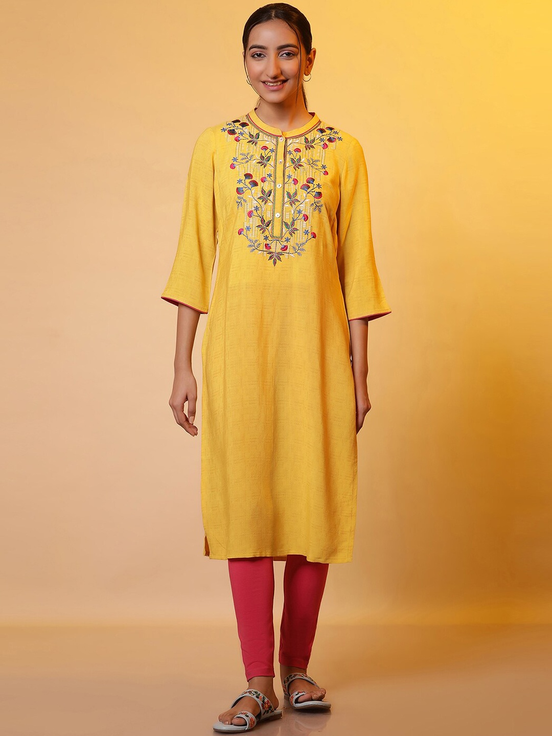 

AURELIA Floral Band Collar Regular Sleeves Thread Work Straight Kurta, Yellow
