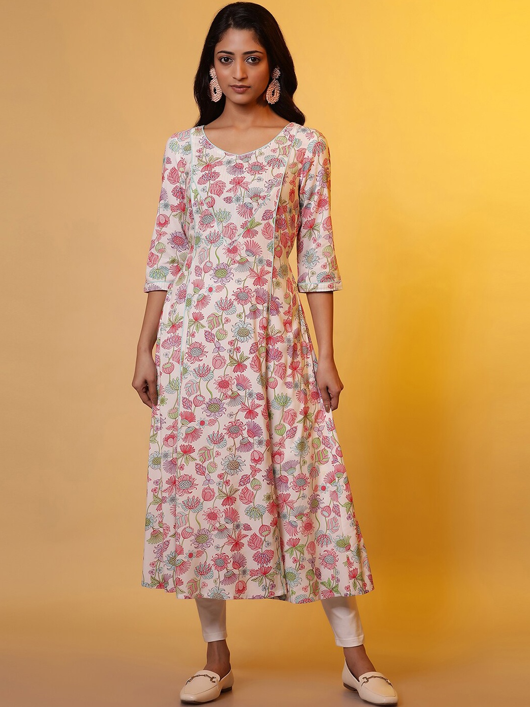 

AURELIA Floral Printed Round Neck Regular Sleeves Flared Anarkali Kurta, Off white