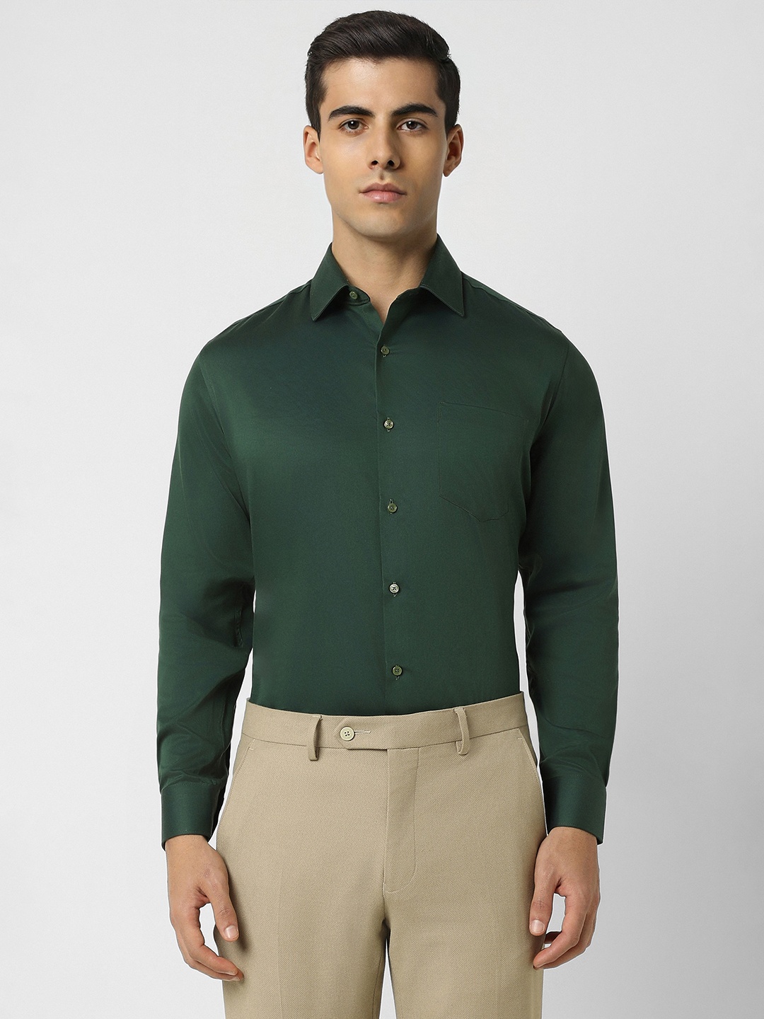 

Van Heusen Solid Pure Cotton Formal Shirt, Green