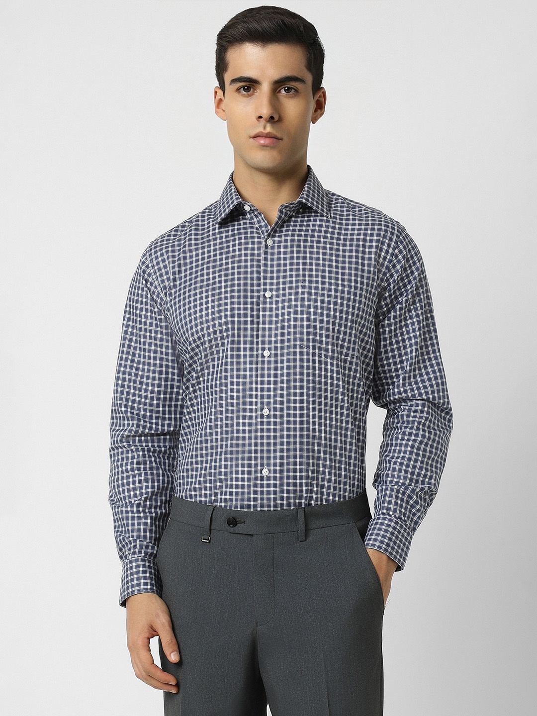 

Van Heusen Checked Spread Collar Long Sleeves Cotton Formal Shirt, Navy blue