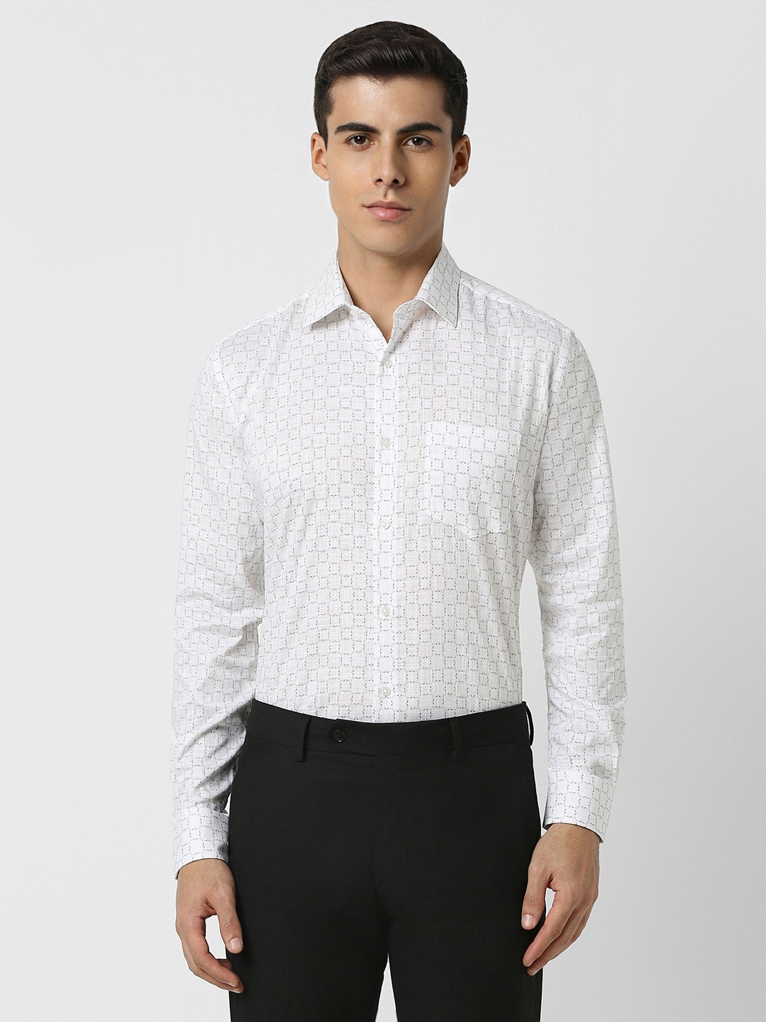 

Van Heusen Geometric Printed Regular Fit Spread Collar Pure Cotton Formal Shirt, White