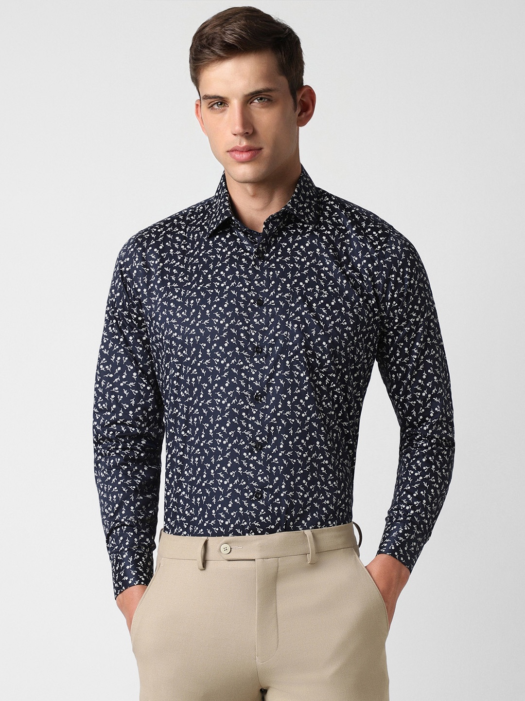 

Van Heusen Slim Fit Floral Printed Pure Cotton Casual Shirt, Navy blue