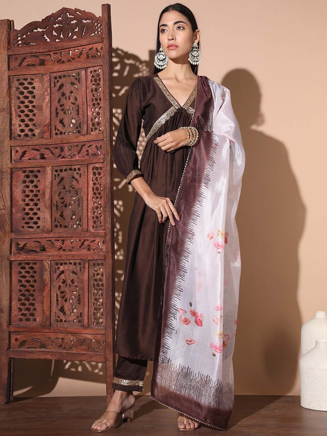 

GUFRINA Floral Empire Sequinned Pure Silk Kurta With Trouser & Dupatta, Brown