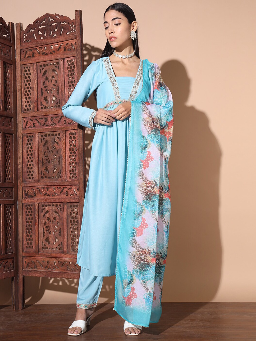

GUFRINA Floral Embroidered Sequinned Pure Silk Kurta With Trouser & Dupatta, Blue