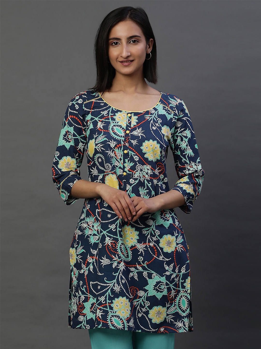 

AURELIA Floral Printed Pure Cotton Kurti, Blue