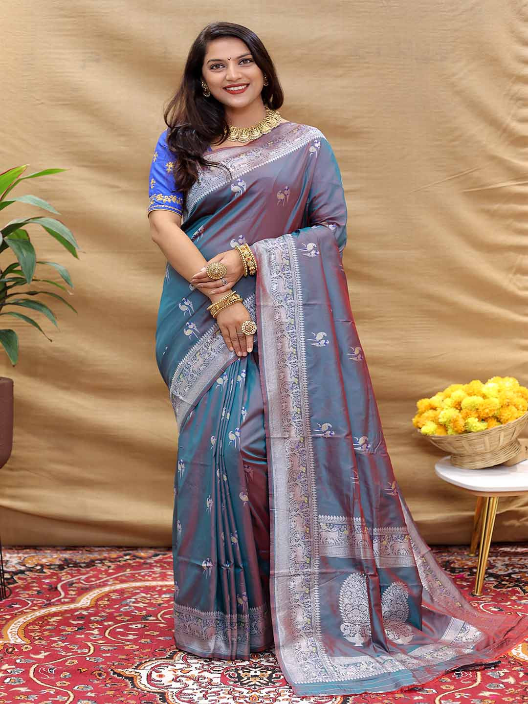

KALINI Floral Woven Design Zari Art Silk Saree, Grey
