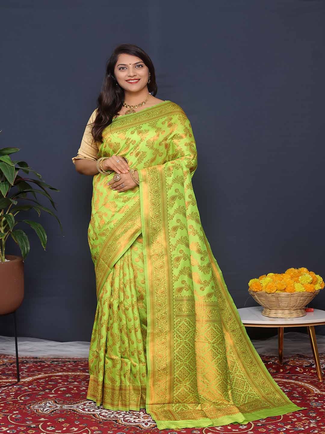 

KALINI Paisley Woven Design Zari Saree, Green