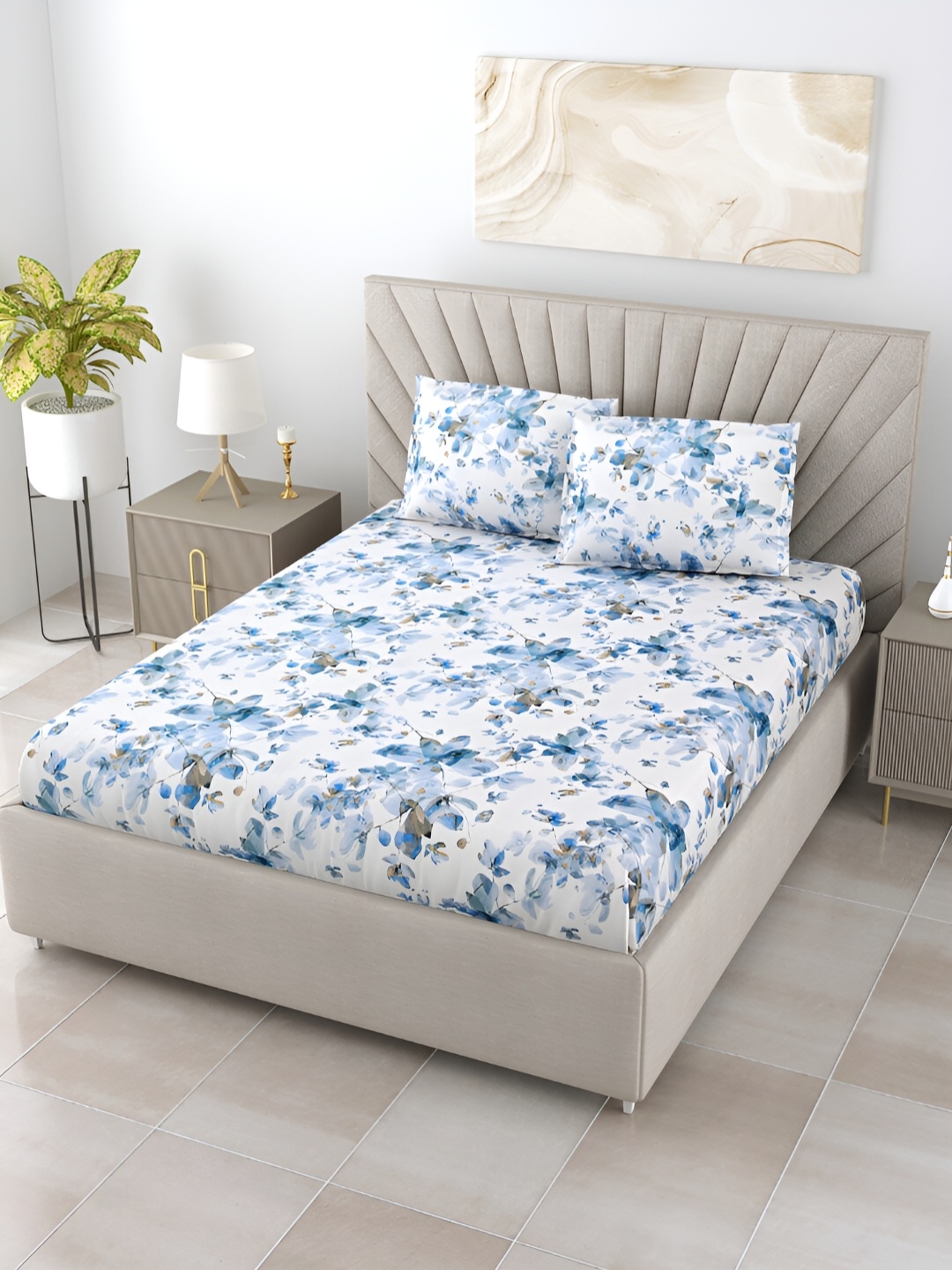 

BOMBAY DYEING ELIXIR Blue Floral Printed 144 TC Cotton King Bedsheet & 2 Pillow Covers