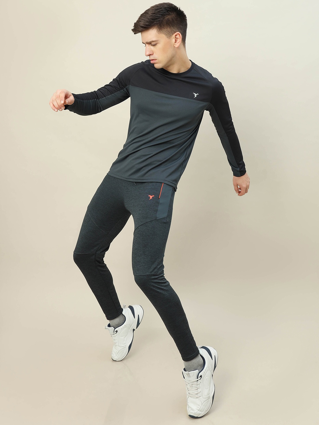 

Technosport Colourblocked Slim Fit T-shirt, Charcoal