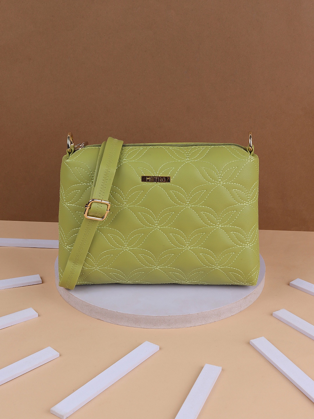 

Metro Structured Sling Bag with Quilted, Green