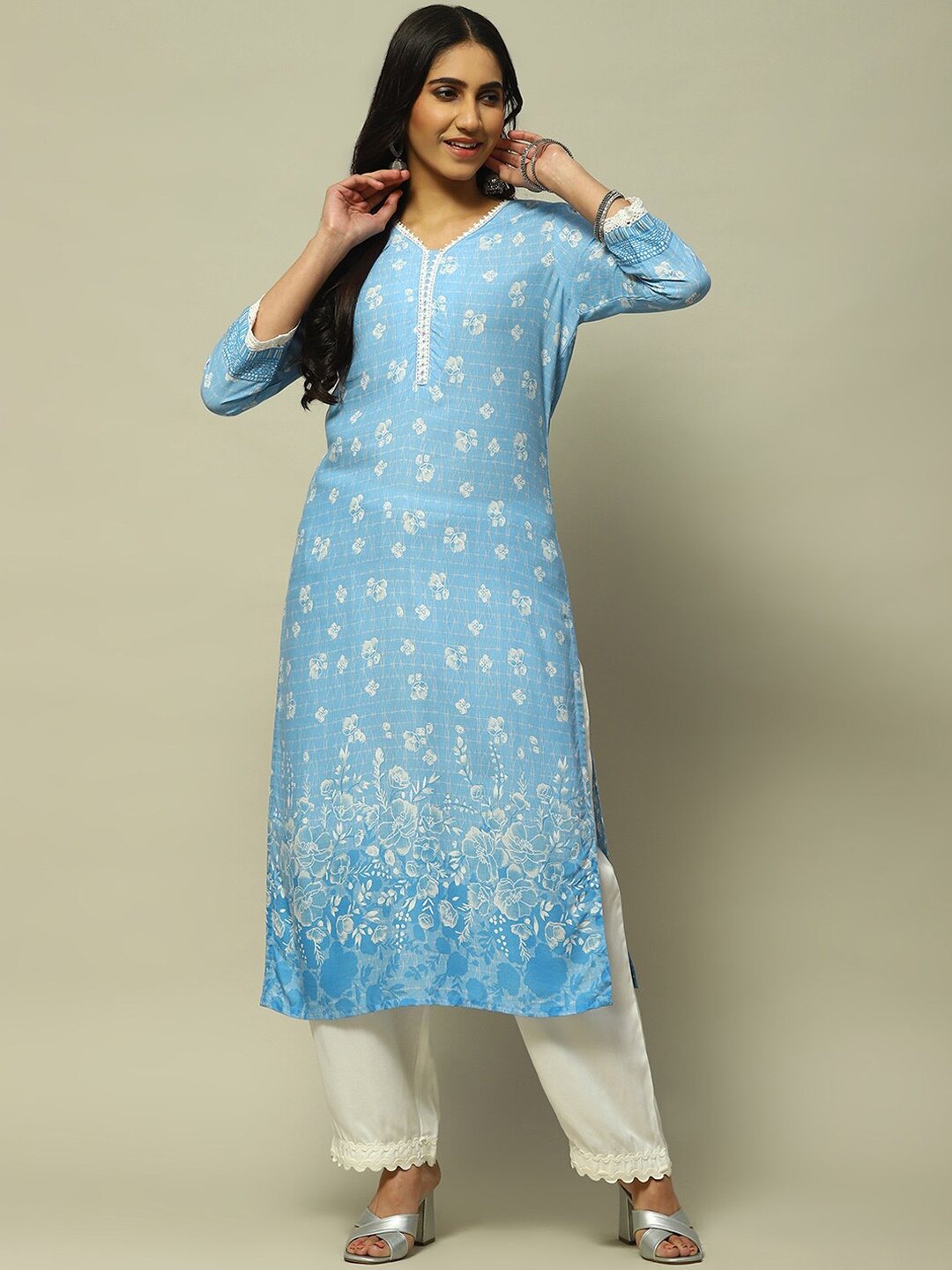 

Rangriti Women Floral Printed Kurta, Blue