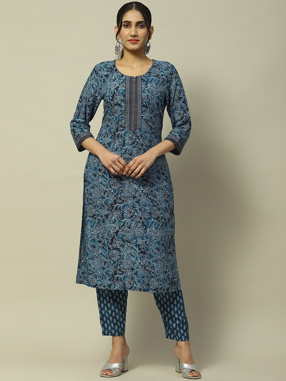 

Rangriti Floral Printed Notch Neck Straight Kurta With Trouser, Blue