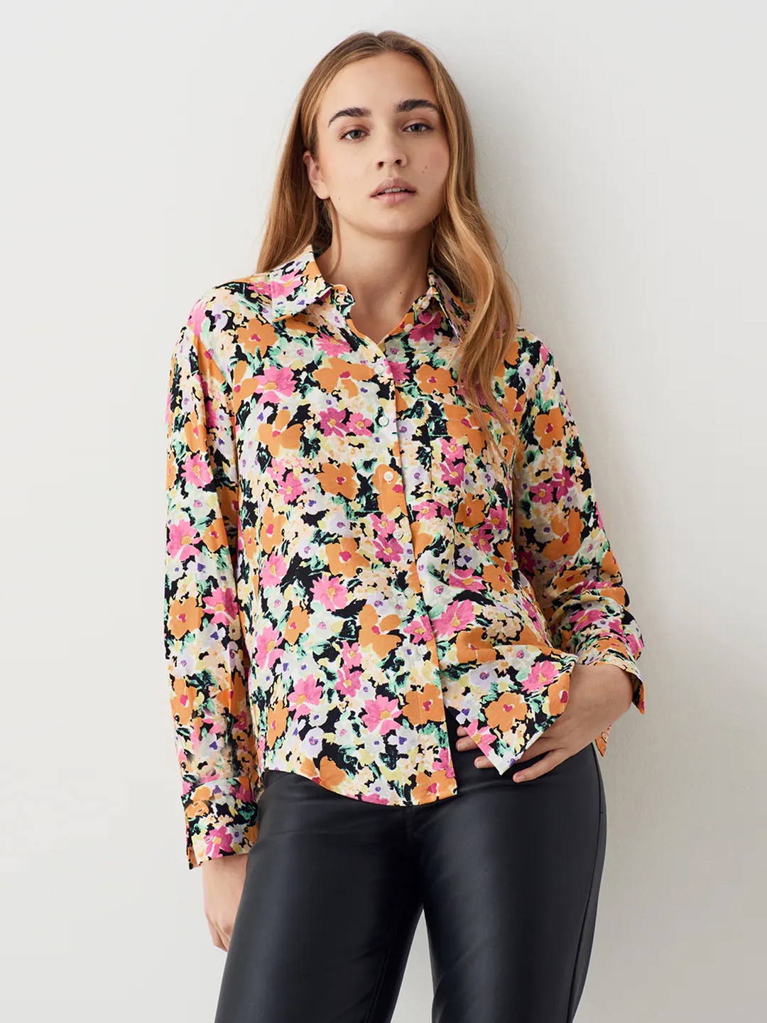 

Selvia Standard Floral Spread Collar Opaque Printed Casual Shirt, Beige