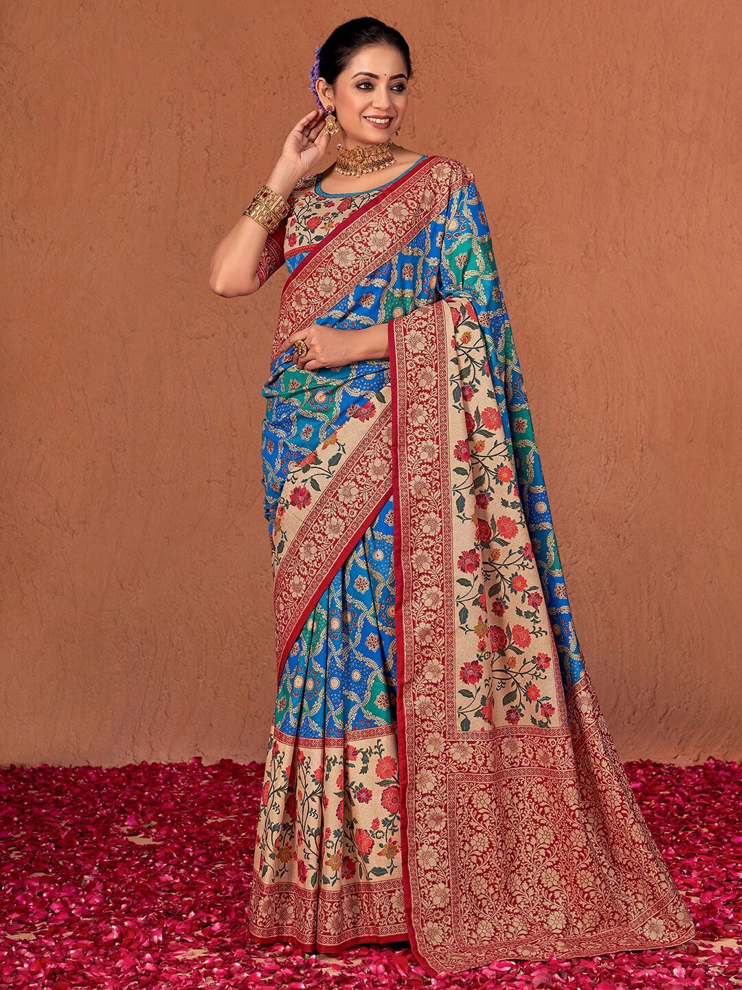 

Satrani Floral Printed Zari Pure Silk Banarasi Saree, Blue