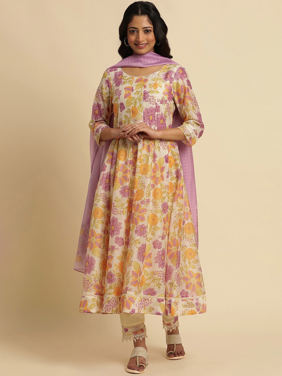 

W White & Pink Floral Printed Gotta Patti Panelled Anarkali Kurta With Trousers & Dupatta