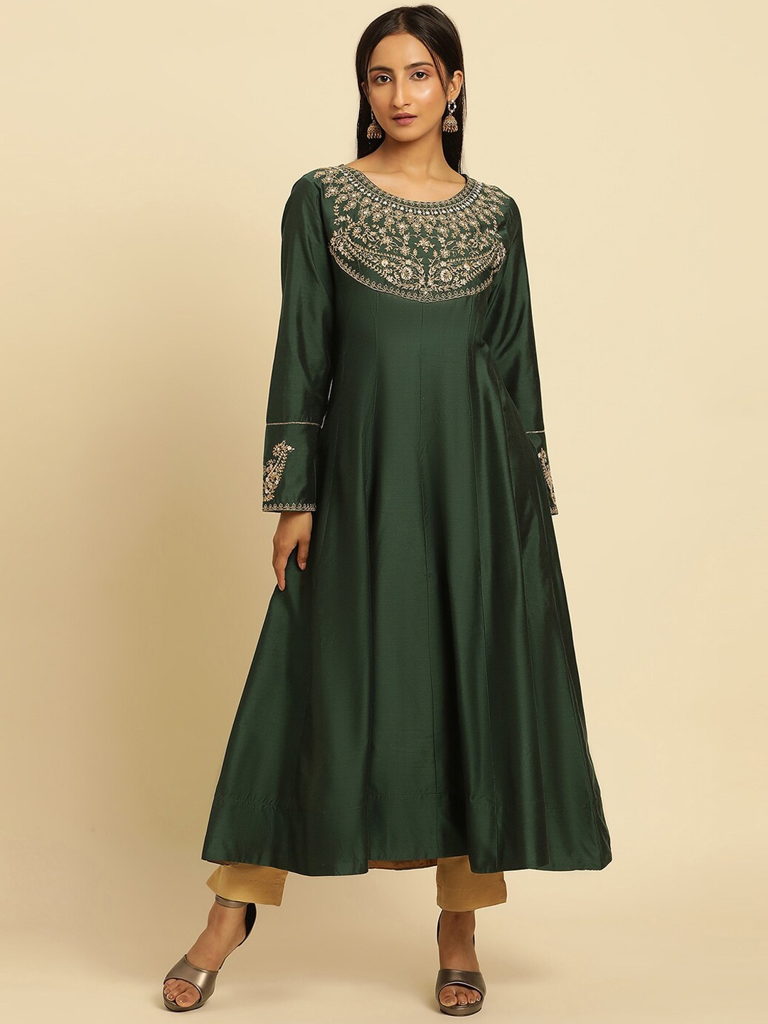 

W Geometric Embroidered Yoke Design Regular Sleeves Thread Work Anarkali Kurta, Green