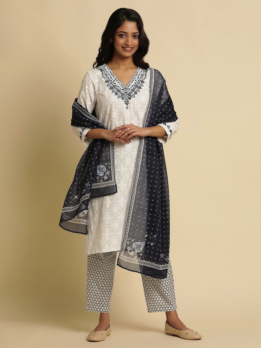 

W Ethnic Motifs Printed Thread Work Dupatta, Blue