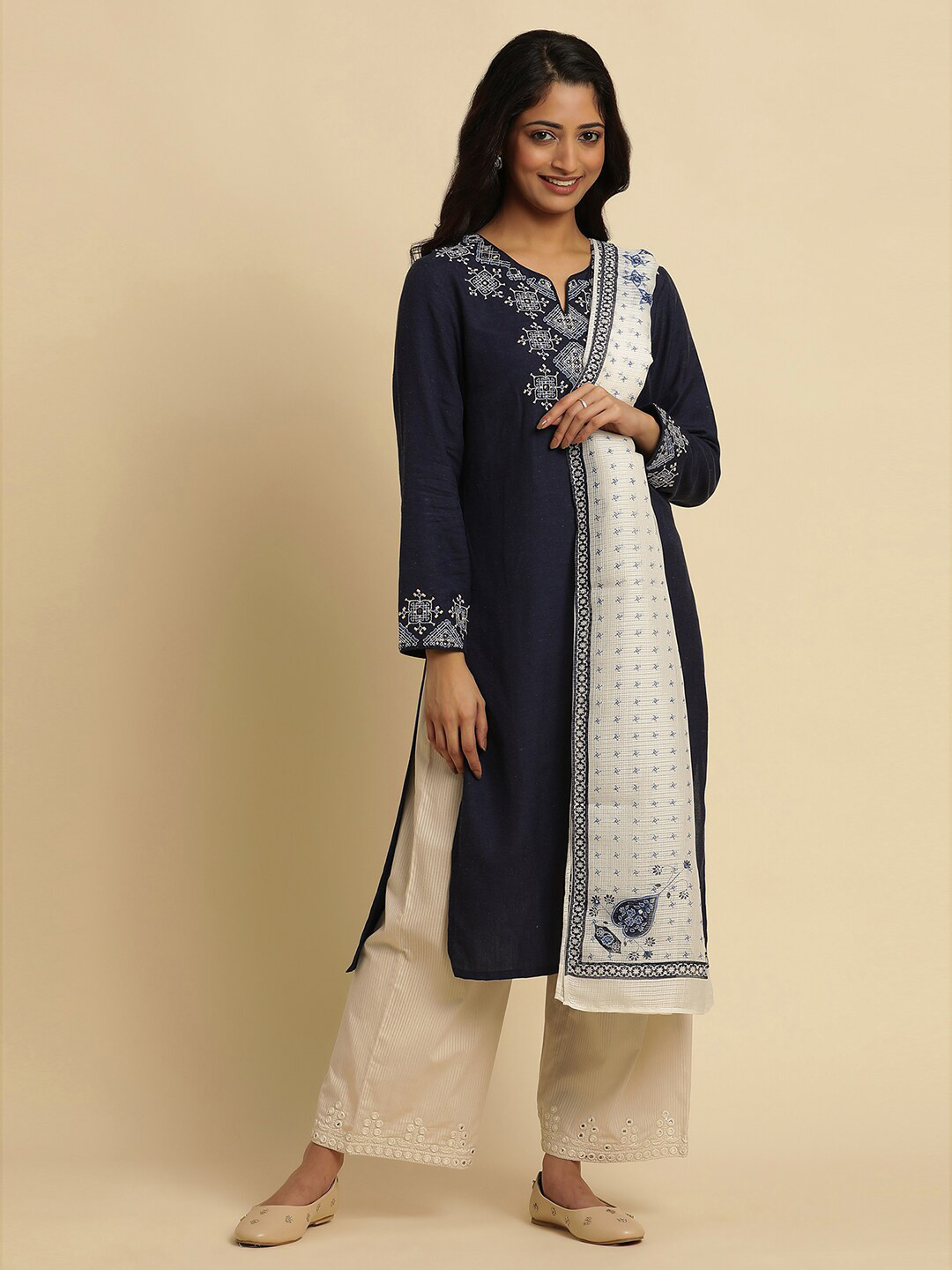 

W Geometric Printed Mirror Work Dupatta, White
