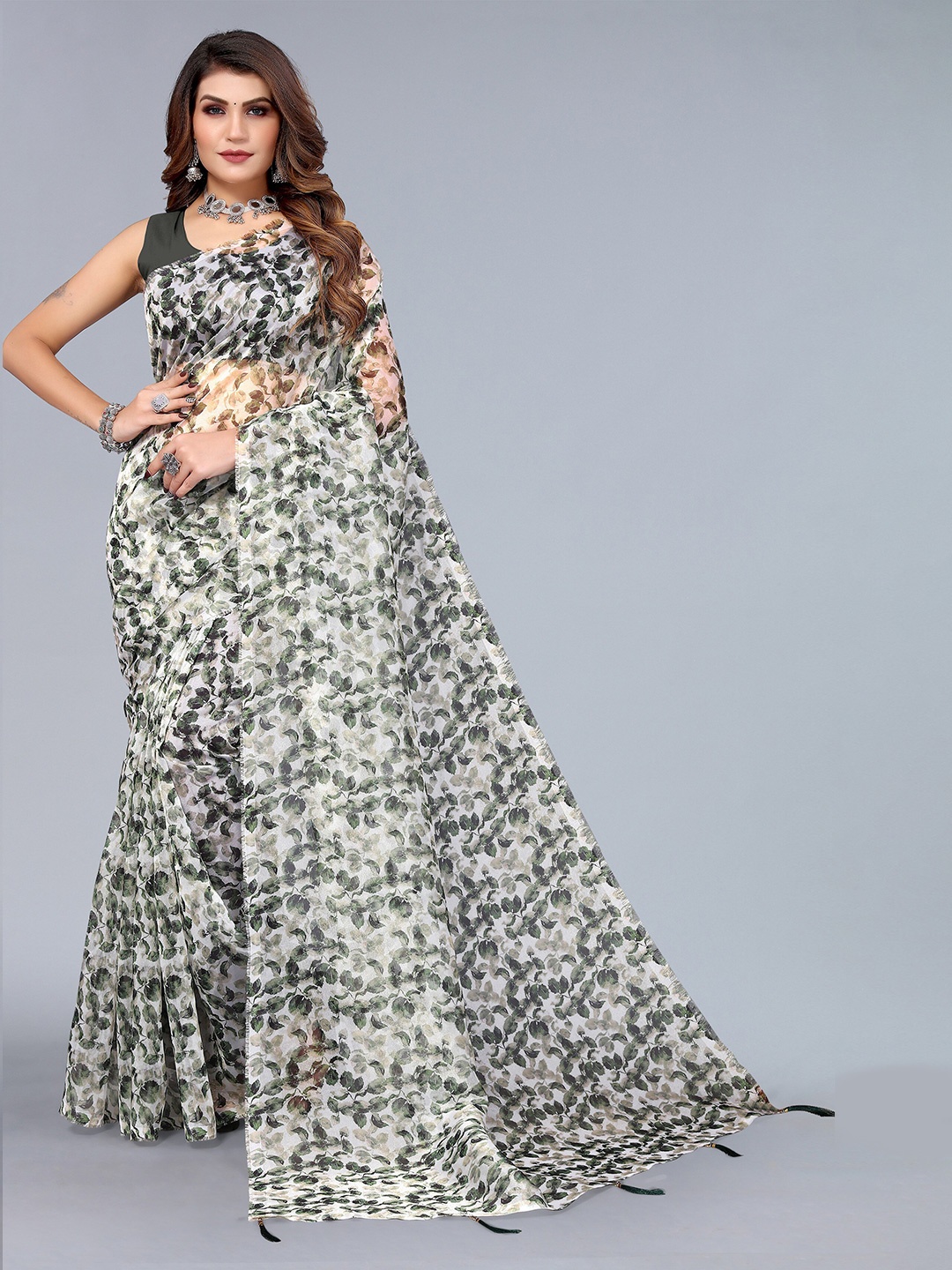 

Nimayaa Floral Printed Organza Saree, Green