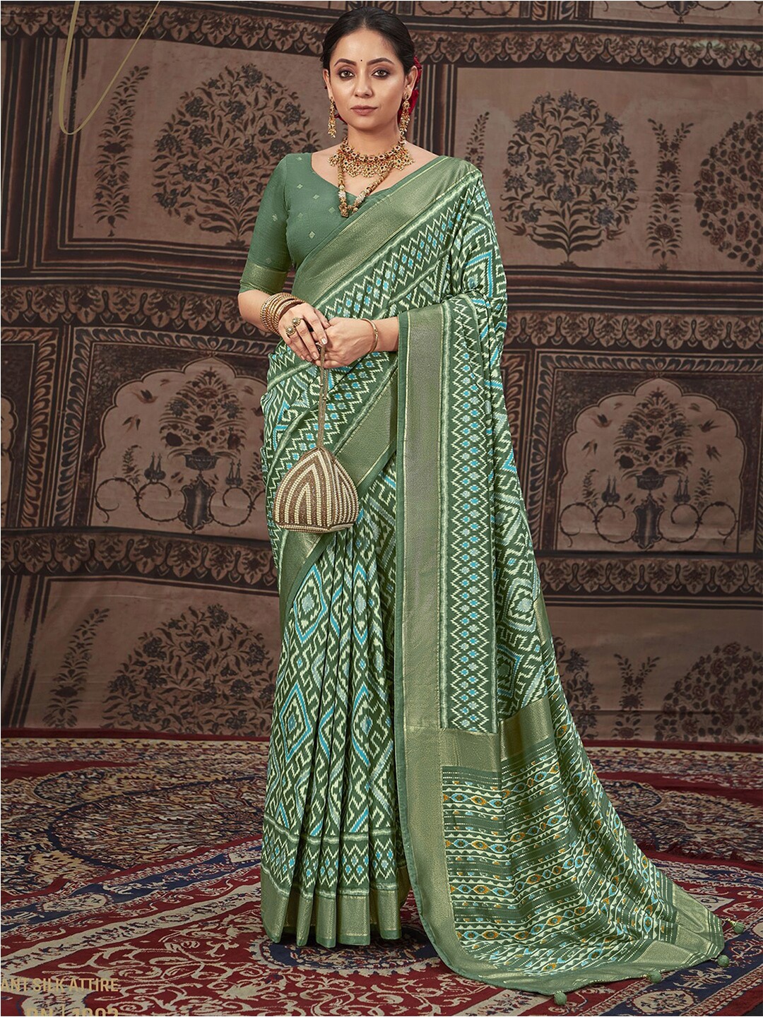 

Satrani Ethnic Geometric Printed Design Zari Pure Silk Pochampally Saree, Green