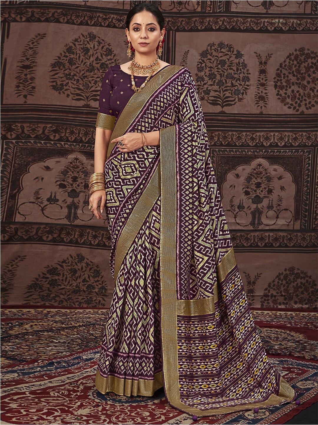 

Satrani Ethnic Motifs Woven Design Zari Pure Silk Pochampally Saree, Purple