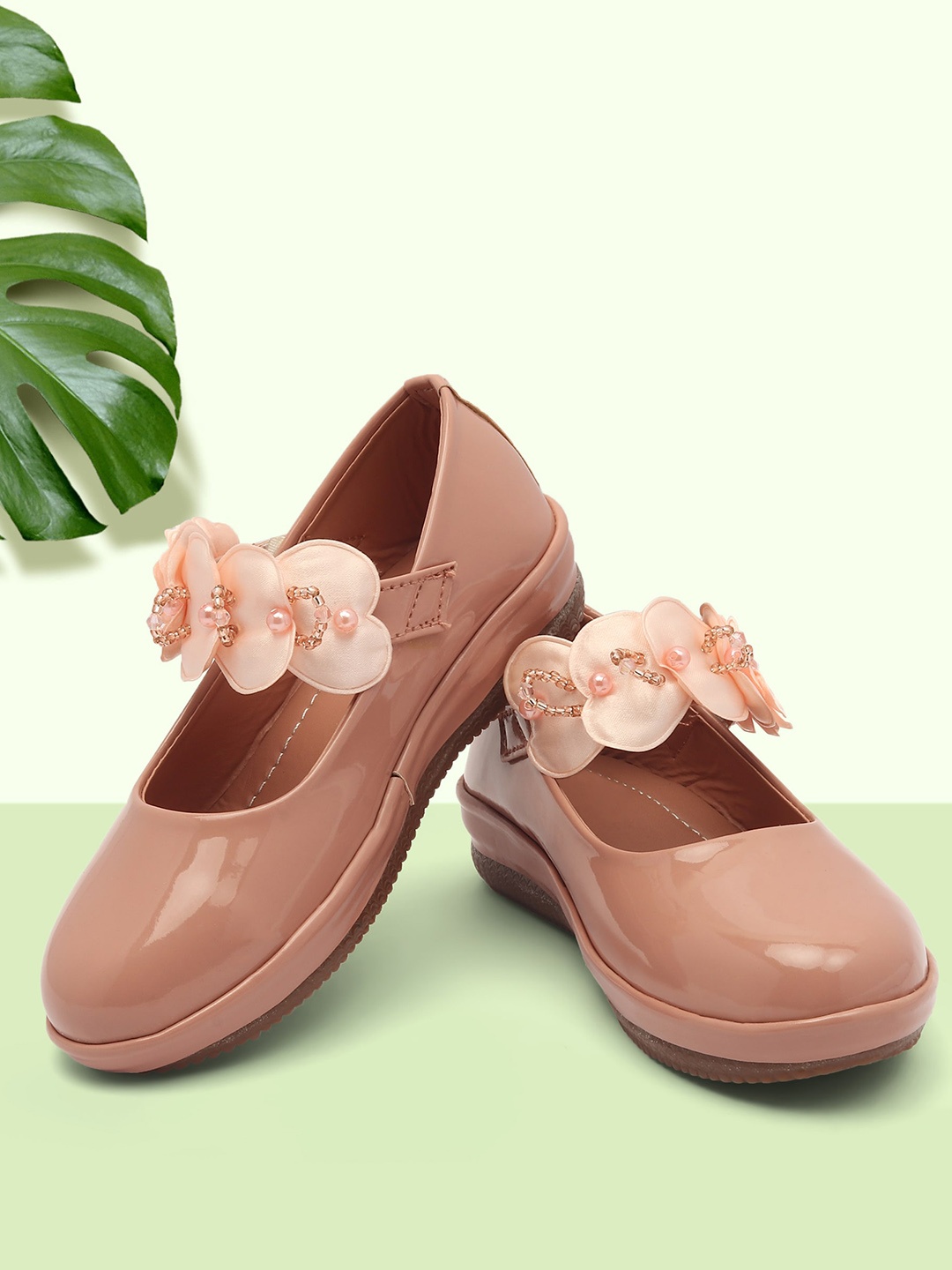 

BAESD Girls Embellished Round Toe Ballerinas, Brown