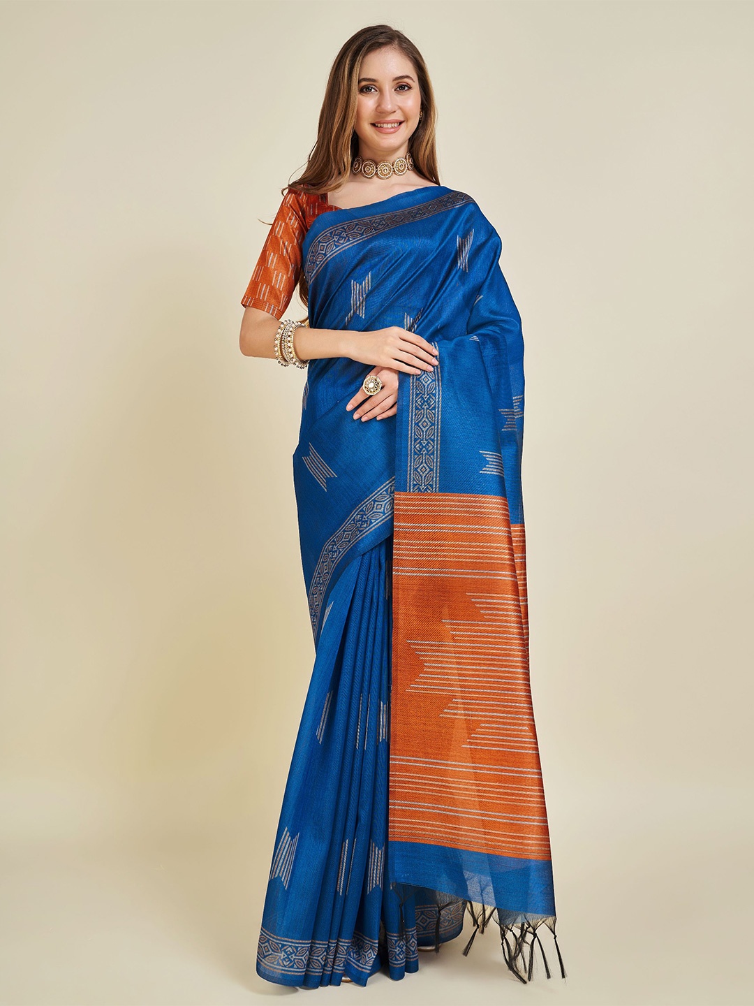 

Fevinaa Floral Printed Silk Cotton Saree, Blue