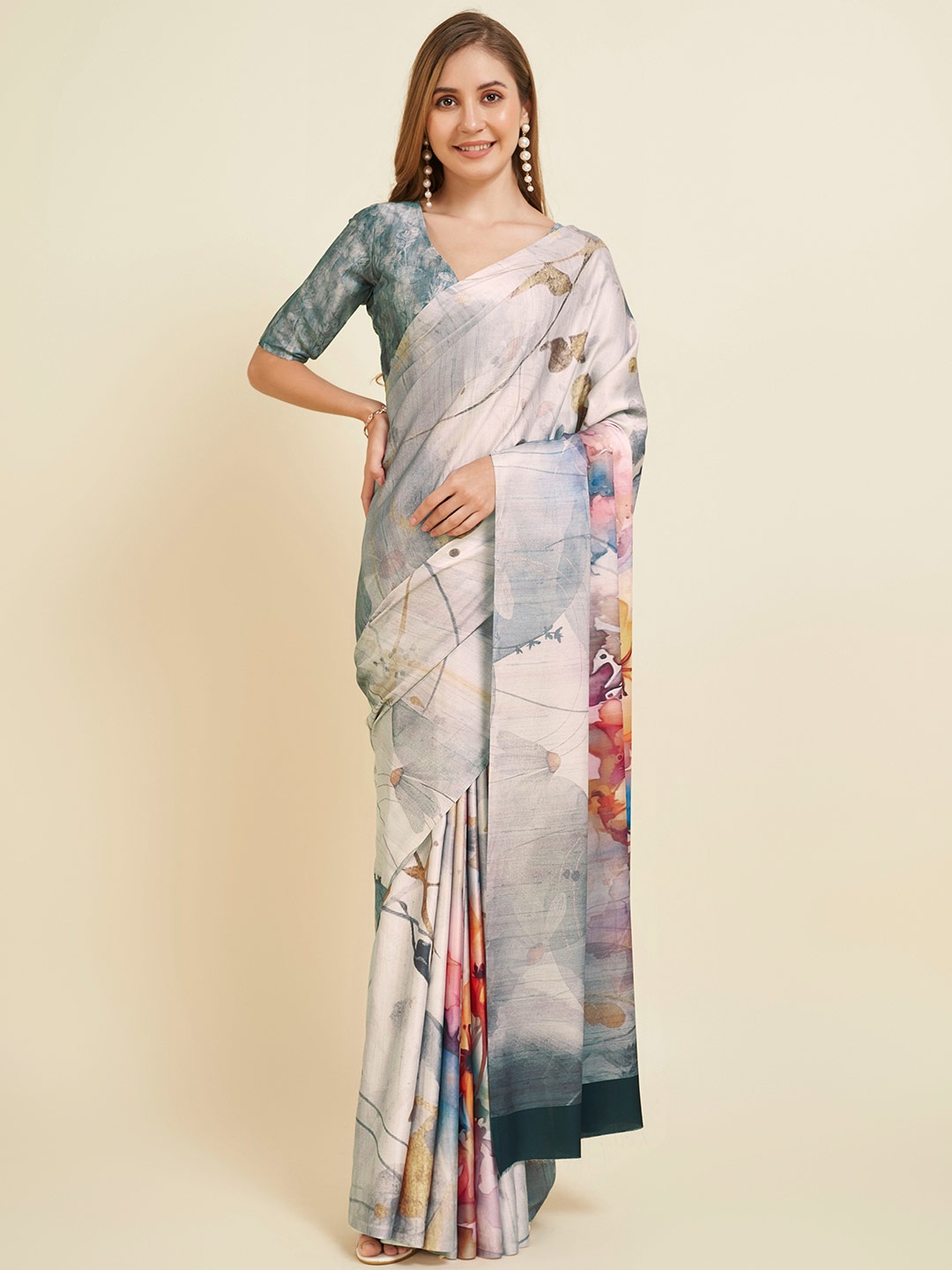 

Fevinaa Floral Printed Satin Saree, Grey