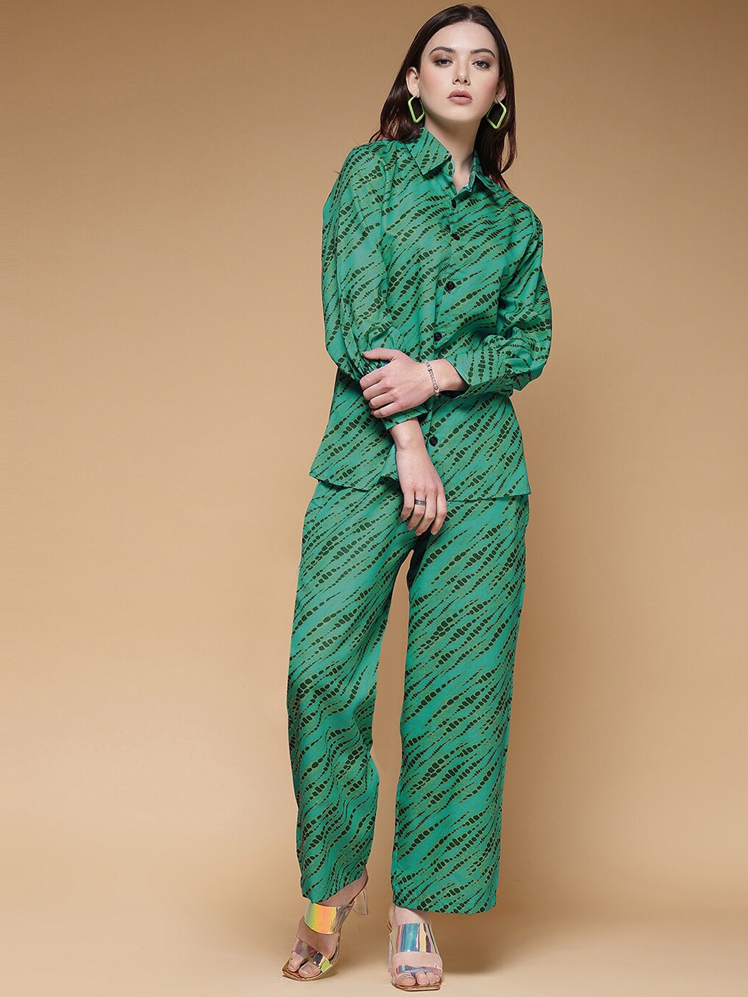 

Selvia Printed Spread Collar Shirt With Trouser, Green