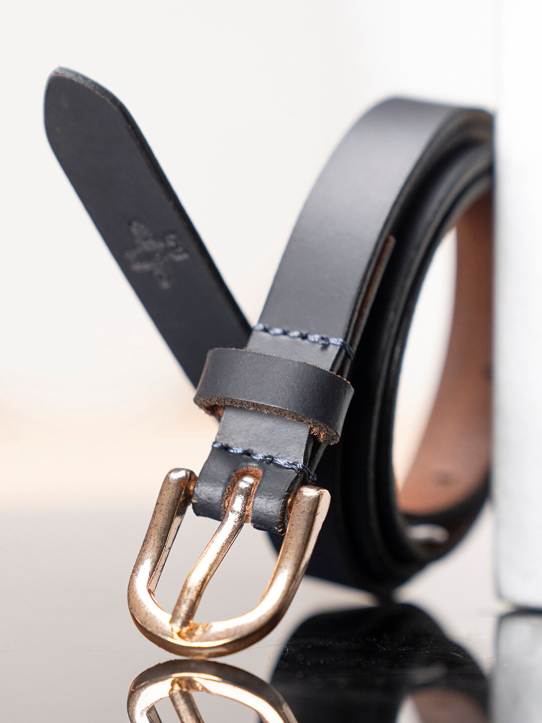 

Mode by Red Tape Women Slim Leather Belt, Navy blue