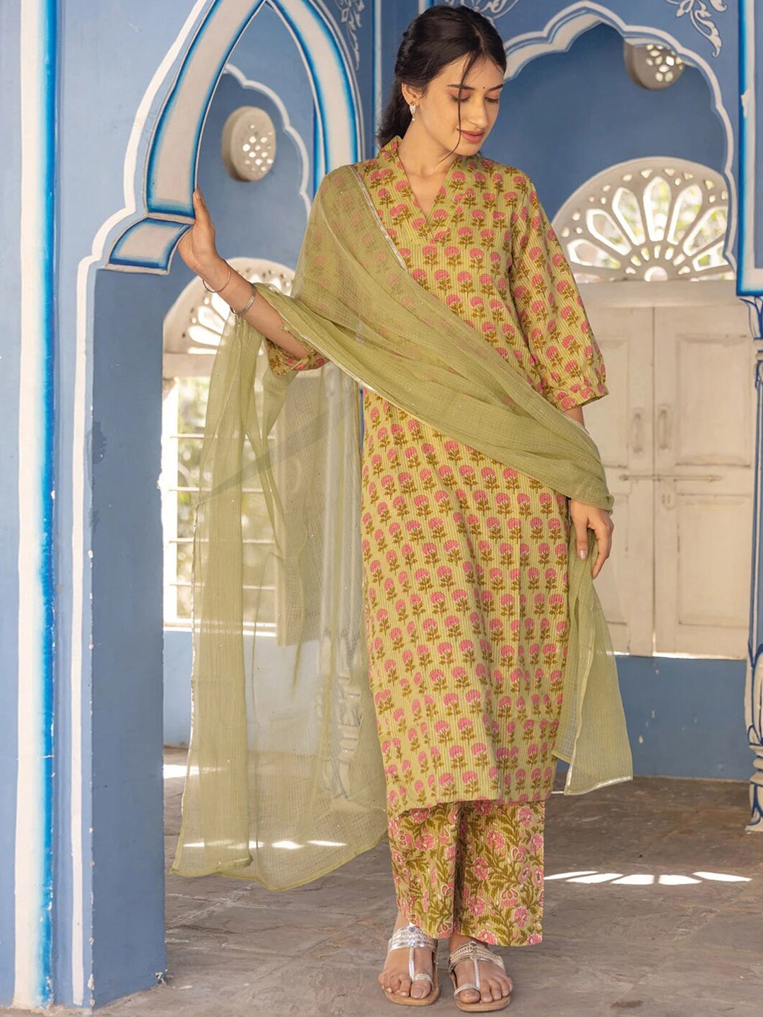 

SKYLEE Mustard Floral Printed Straight Kurta With Palazzos & Dupatta