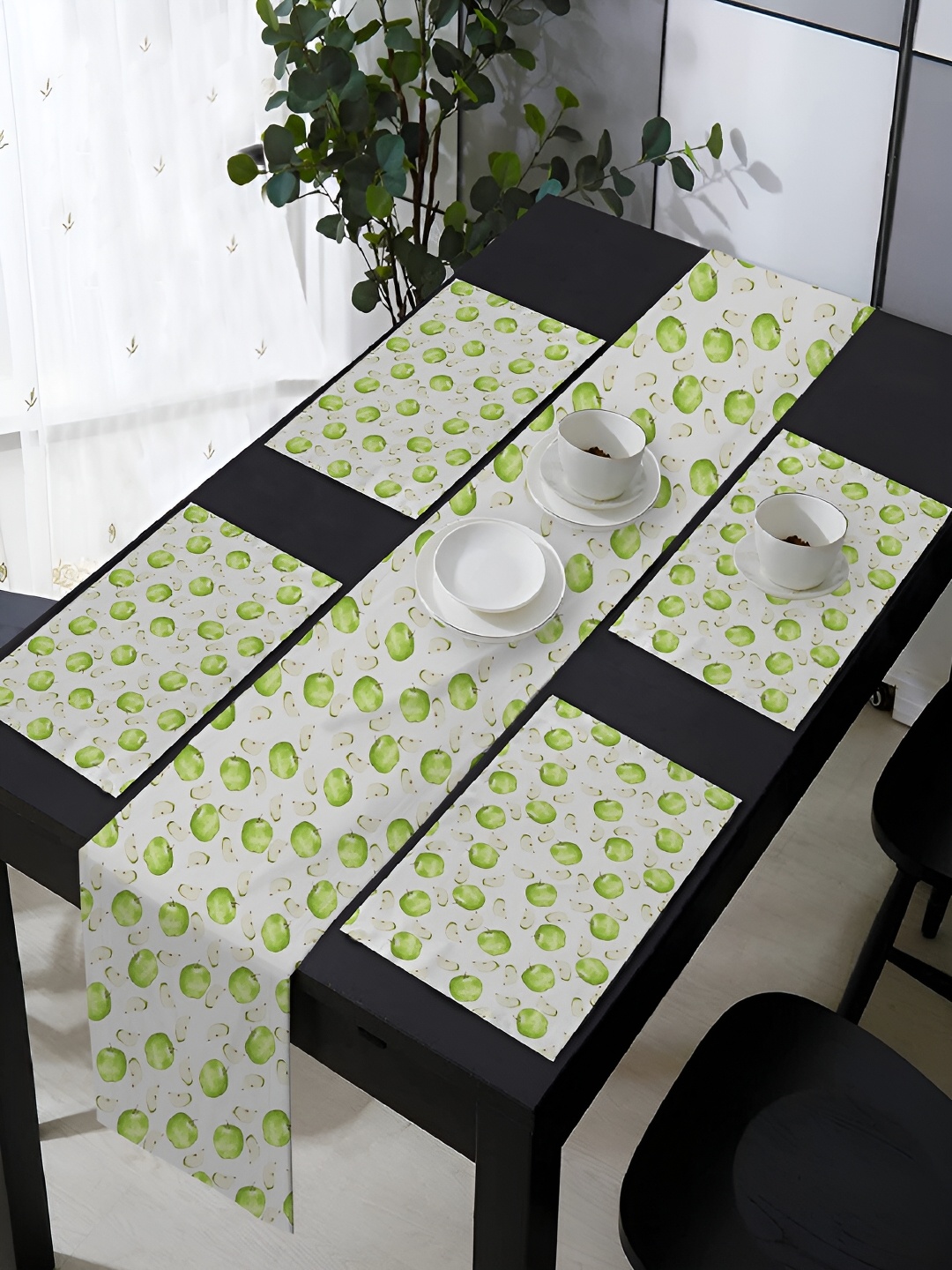 

OASIS Green & Off White 5 Pieces Printed Cotton Table Mats with Runner