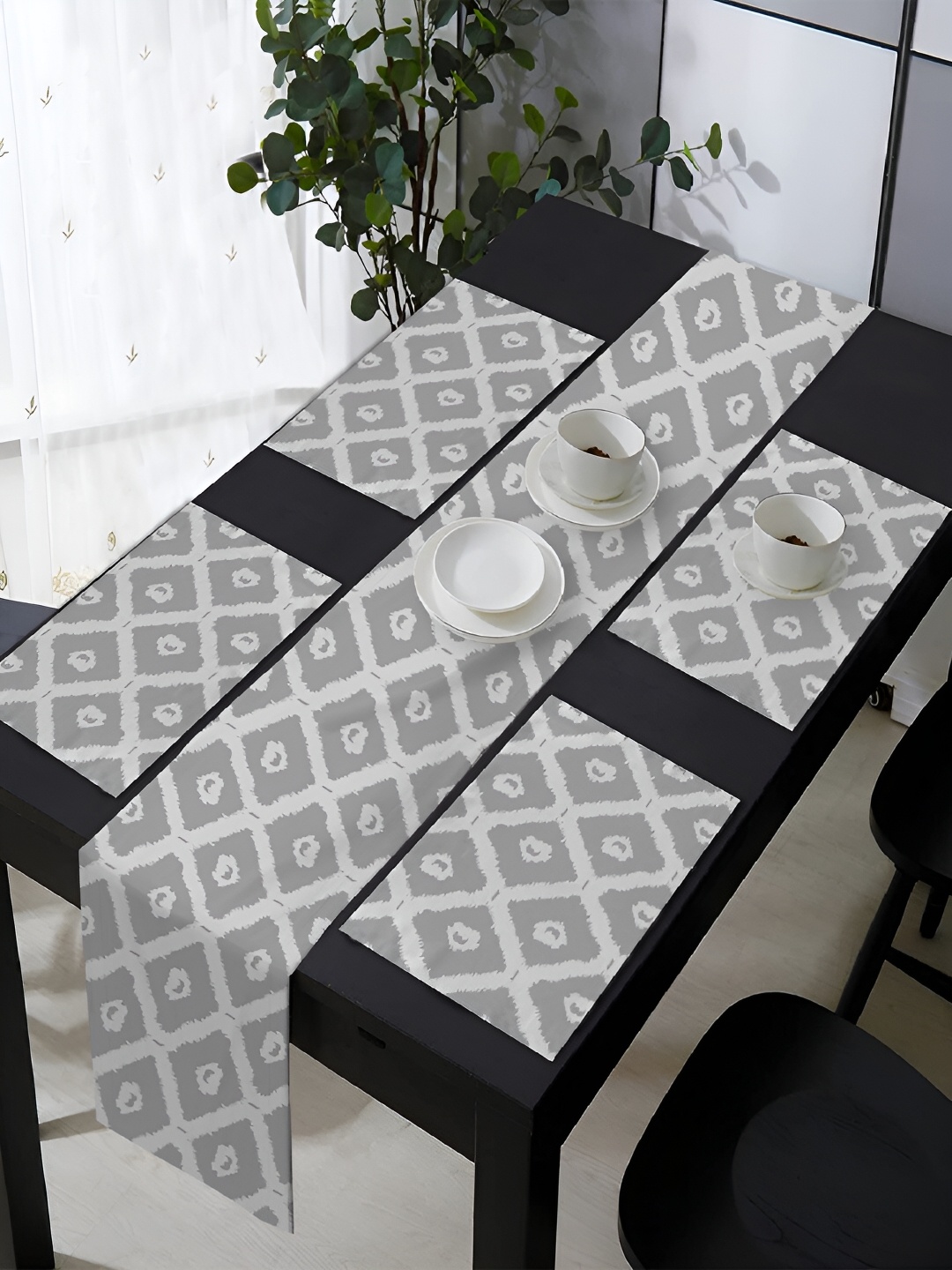 

OASIS Grey & White 5 Pieces Geometric Printed Cotton Table Mats with Runner