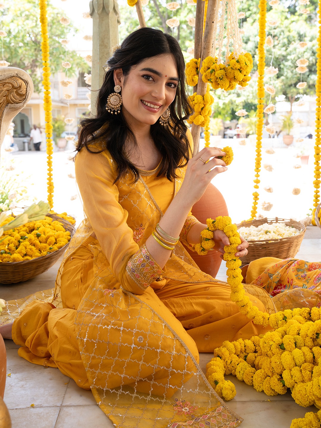 

AURELIA Floral Embroidered Round Neck Regular Sleeves Sequinned Kurta With Palazzos, Yellow