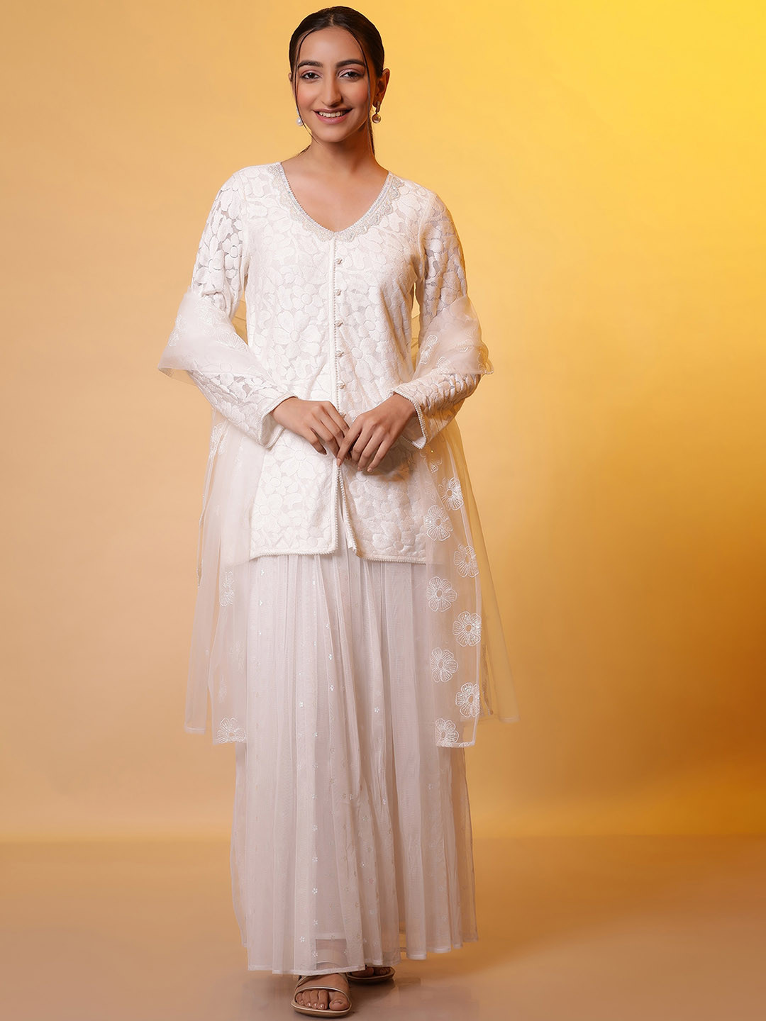 

AURELIA Floral Printed V-Neck Regular Sleeves Kurti With Skirt & Dupatta, White