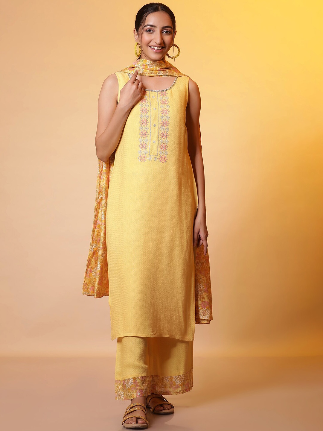 

AURELIA Floral Printed Regular Thread Work Straight Kurta with Palazzos & Dupatta, Yellow