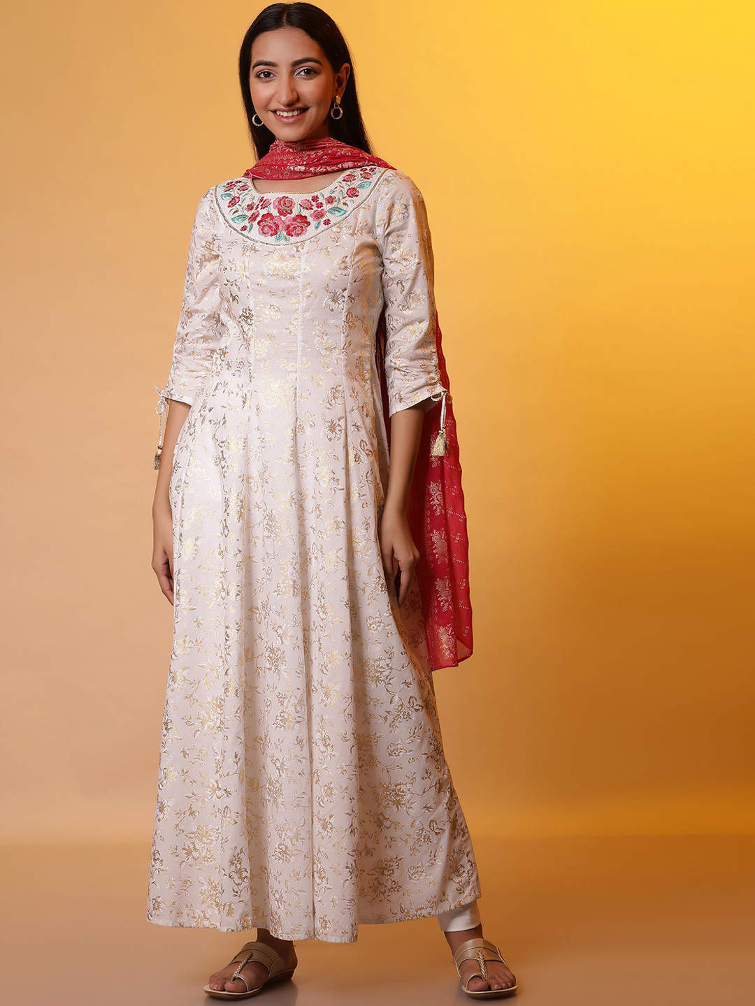 

AURELIA Floral Printed Regular Thread Work Anarkali Kurta With Dupatta, Off white