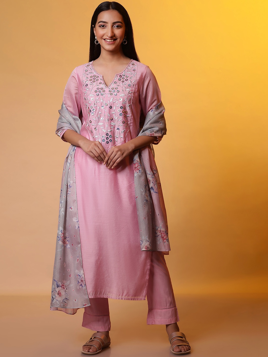 

AURELIA Ethnic Motifs Embroidered V-neck Regular Sleeves Kurta With Trousers & Dupatta, Pink