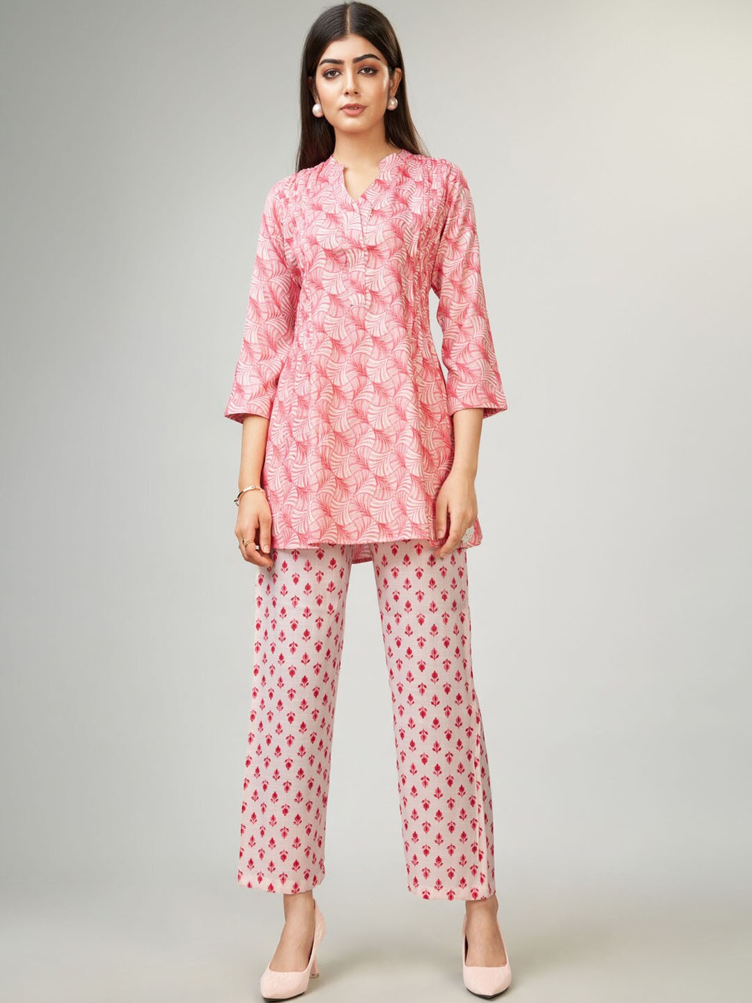 

Kandora Printed Mandarin Collar Tunic With Trousers, Pink