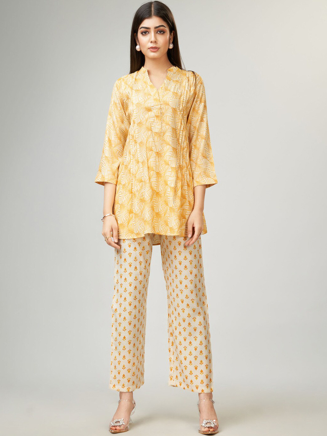 

Kandora Printed Mandarin Collar Tunic With Trouser, Yellow
