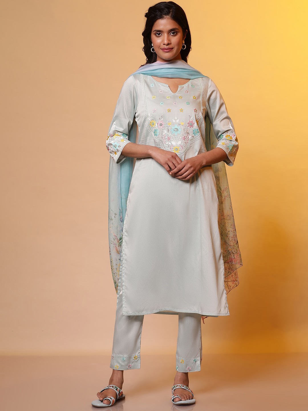 

AURELIA Women Floral Embroidered Thread Work Straight Kurta with Trousers & Dupatta, Sea green