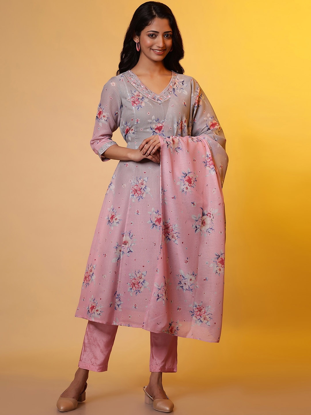 

AURELIA Floral Printed V-Neck Anarkali Kurta With Trousers & Dupatta, Grey