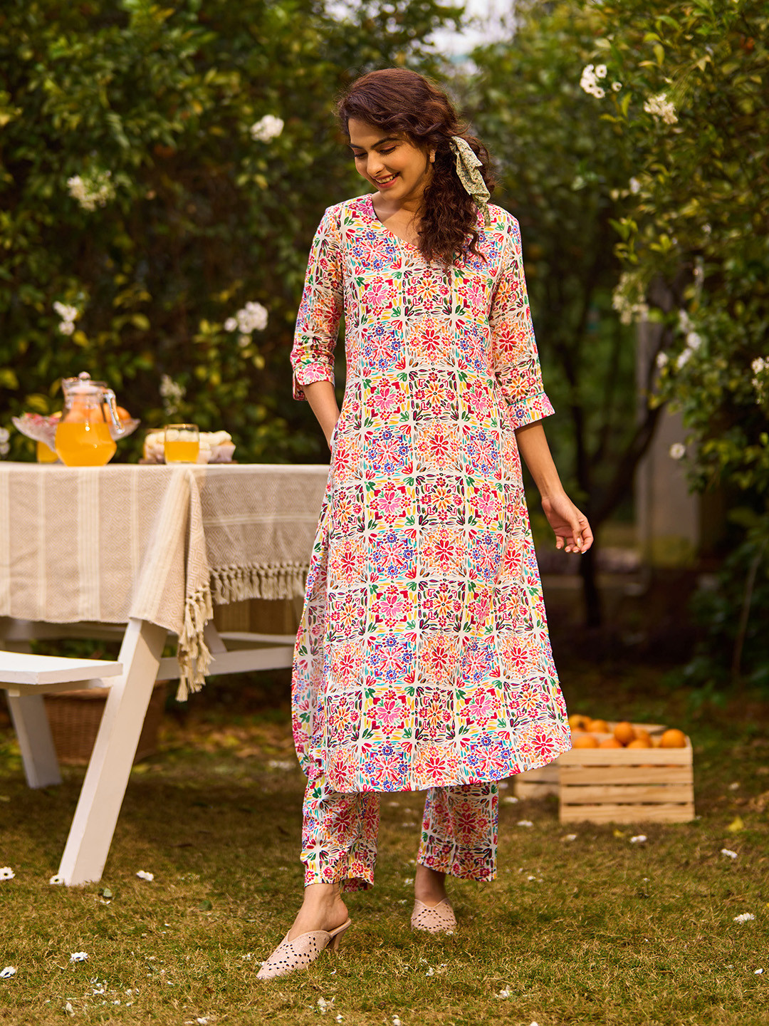 

AURELIA Floral Printed Regular Kurta With Palazzos, White