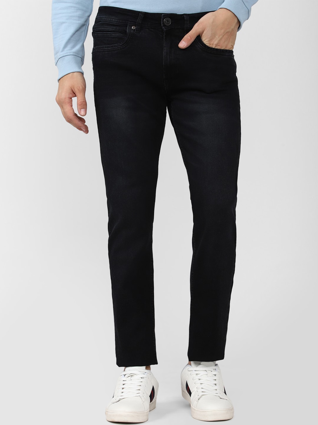 

Peter England Casuals Men Slim Fit Light Fade Clean Look Sretchable Jeans, Black
