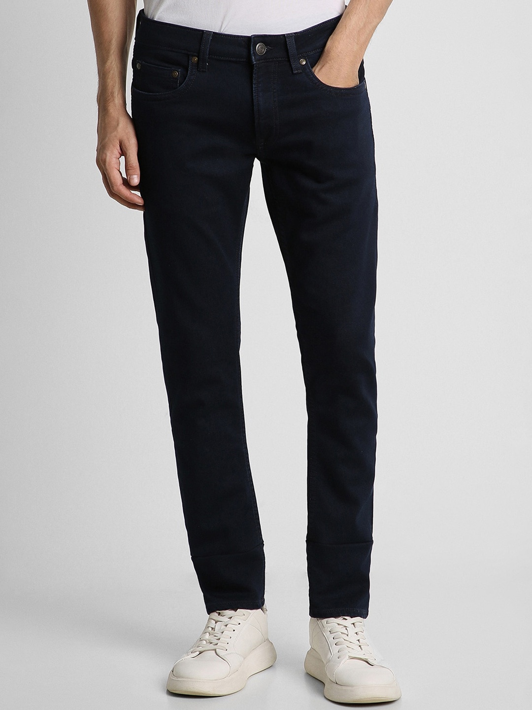 

Peter England Casuals Men Skinny Fit Clean Look Stretchable Jeans, Navy blue